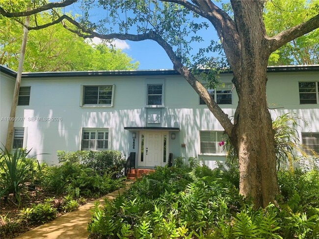 property at 5605 SW 80th St