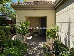 1074 Vista Pointe Cir in San Ramon, CA - Building Photo - Building Photo