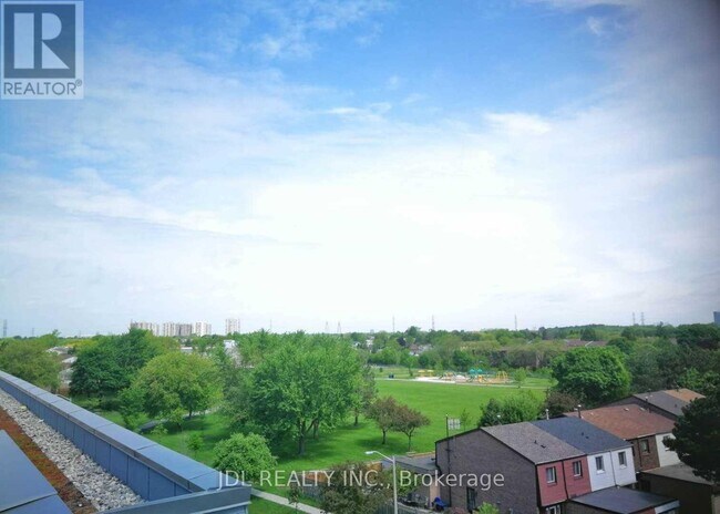 2100-2100 Bridletowne Cir in Toronto, ON - Building Photo - Building Photo