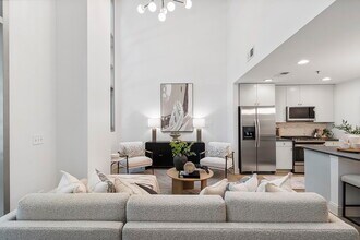 905 Juniper St NE in Atlanta, GA - Building Photo - Building Photo