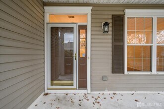 131 Greenlawns Dr in Lakewood, NJ - Building Photo - Building Photo