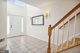 8427 Carmela Cir in Springfield, VA - Building Photo - Building Photo