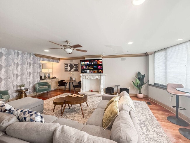 property at 602 S Front St