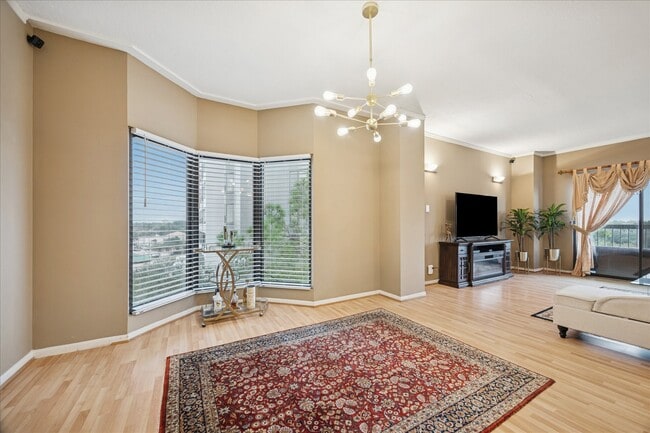 661 Bering Dr in Houston, TX - Building Photo - Building Photo