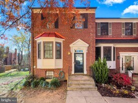 5416 Wycklow Ct in Alexandria, VA - Building Photo