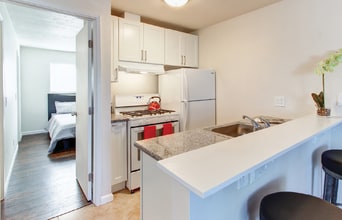 Beautifully updated one-bedroom apartments in Lodi, CA - Building Photo - Building Photo
