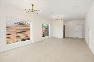 24 N 28th St in McAllen, TX - Building Photo - Building Photo