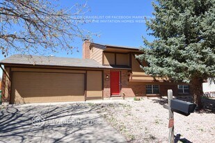 17659 E Utah Pl in Aurora, CO - Building Photo