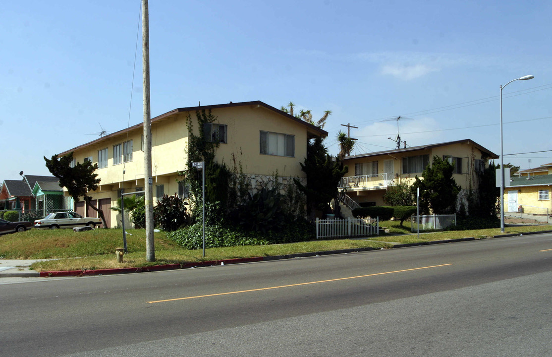 2900 W 54th St in Los Angeles, CA - Building Photo