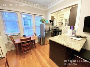 449 W St James Pl in Chicago, IL - Building Photo - Building Photo