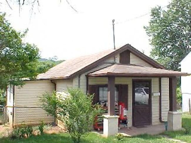property at 3225 Maryland Ave