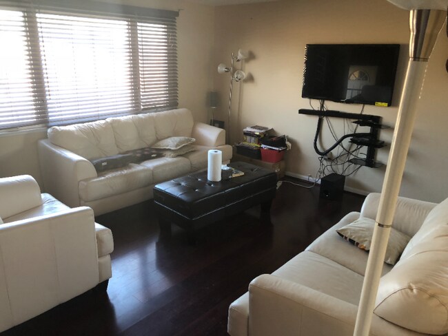 1135 Regina Dr in Arbutus, MD - Building Photo - Building Photo