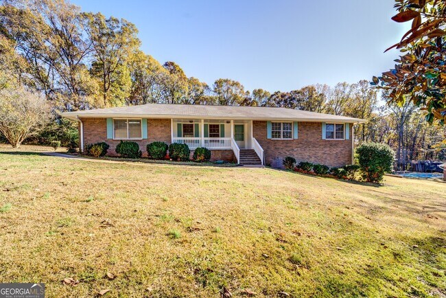 property at 140 Kay Cir