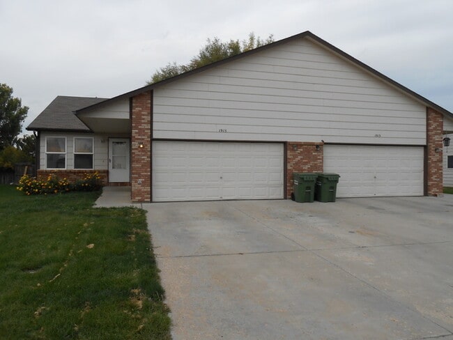 1915 Almond Ave in Greeley, CO - Building Photo - Building Photo