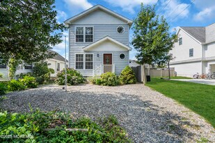 143 Lake Ave in Manasquan, NJ - Building Photo