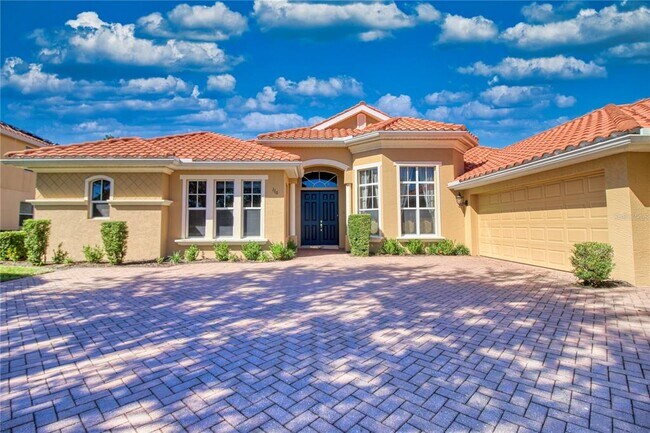110 Portofino Dr in Venice, FL - Building Photo - Building Photo