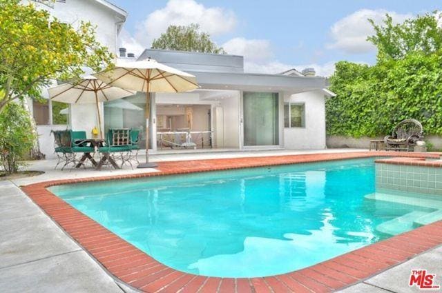 property at 4031 Hollyline Ave