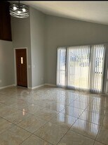 7297-7297 Albany Rd in Ft. Myers, FL - Building Photo