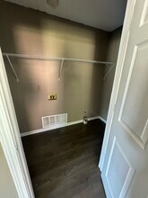 102 Rainbow Ct in Bardstown, KY - Building Photo - Building Photo