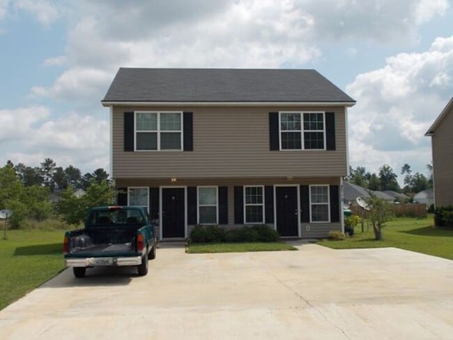2717 Pineview Dr, Unit A in Valdosta, GA - Building Photo - Building Photo