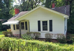 900 E 4th Ave in Gastonia, NC - Building Photo