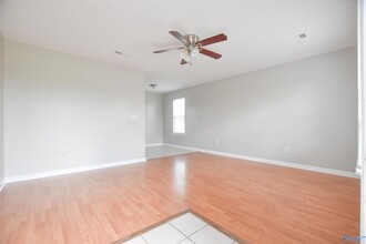 202 Travis Dr in Hazel Green, AL - Building Photo - Building Photo
