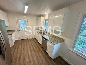 612 Landfair Dr in Vinton, VA - Building Photo - Building Photo