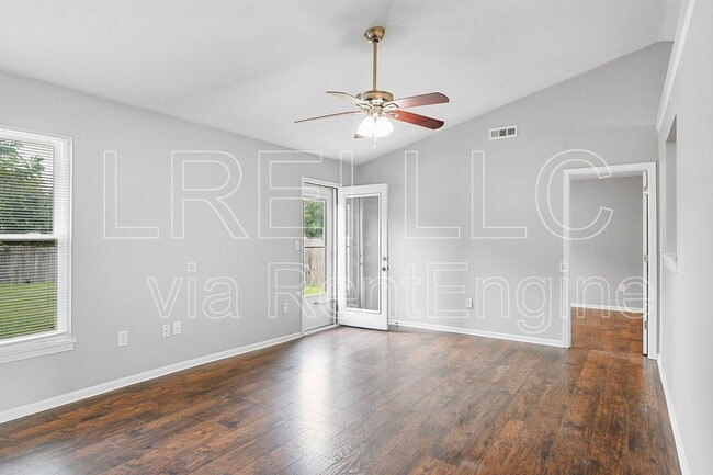 6707 Fenske Ln in Louisville, KY - Building Photo - Building Photo