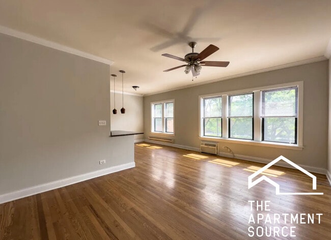 736 W Addison St, Unit S2