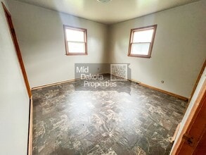 602 E Ash St in Parkston, SD - Building Photo - Building Photo