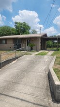 3374 J St in San Antonio, TX - Building Photo - Building Photo