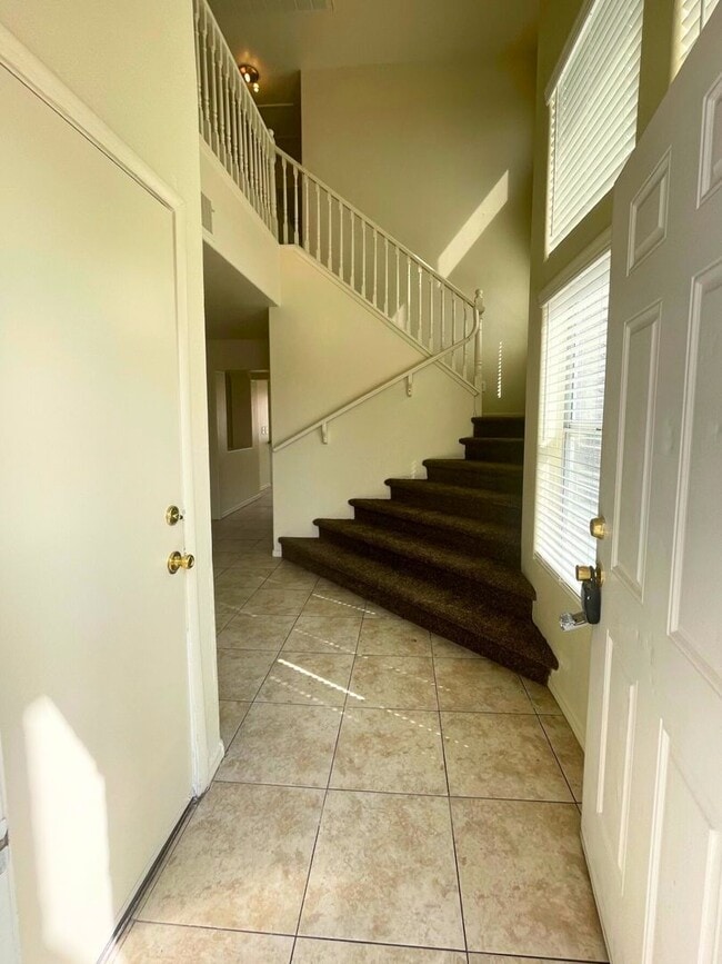 9300 Chilly Pond Ave in Las Vegas, NV - Building Photo - Building Photo