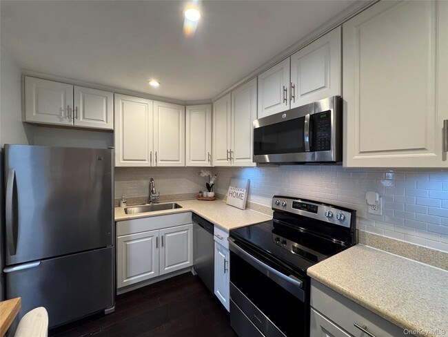 634 Fox Run Ln in Carmel, NY - Building Photo - Building Photo