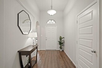 310 Polar Bear Trl in Crosby, TX - Building Photo - Building Photo