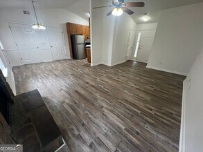 545 E Country Woods Dr in Covington, GA - Building Photo - Building Photo