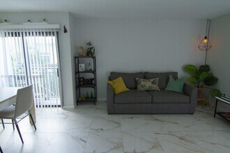 753 Michigan Ave in Miami Beach, FL - Building Photo - Building Photo