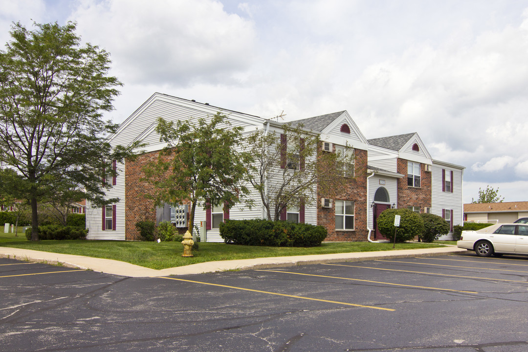 Paradise Place Apartments in West Bend, WI - Building Photo