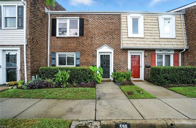 property at 590 Tenbee Ln