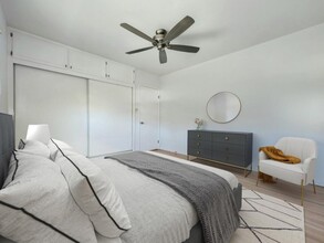 1940 Beverly Glen Blvd in Los Angeles, CA - Foto de edificio - Interior Photo