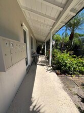 113 Edwards Ln in West Palm Beach, FL - Building Photo - Building Photo
