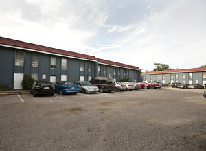 3812 Southway Dr in Austin, TX - Building Photo - Building Photo