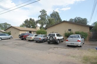 2610-2616 E Alturas St in Tucson, AZ - Building Photo - Building Photo