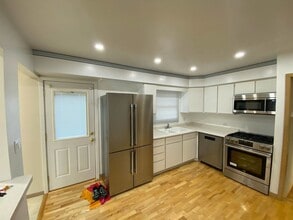 933 N Western Ave in Park Ridge, IL - Building Photo - Building Photo