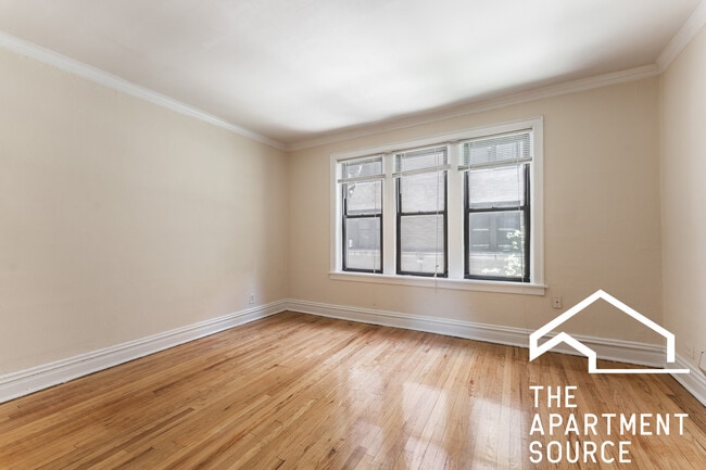 621 W Melrose St, Unit K1 in Chicago, IL - Building Photo - Building Photo