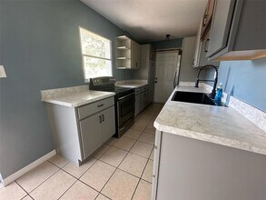 800 Phoenix Ave in Fruitland Park, FL - Building Photo - Building Photo