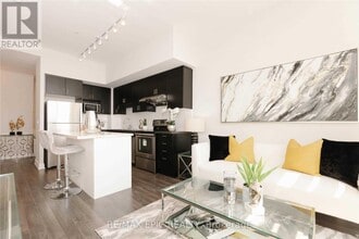 38 Cedarland Dr in Markham, ON - Building Photo - Building Photo