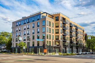 Wakpada Apartments in Minneapolis, MN - Foto de edificio - Building Photo