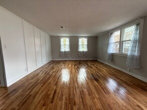 126 Fowler Dr in Grand Rivers, KY - Building Photo - Building Photo