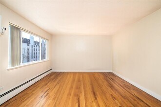 900 N Washington St in Denver, CO - Building Photo - Building Photo