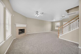 2209 Jefferson Crossing Dr in Conroe, TX - Building Photo - Building Photo